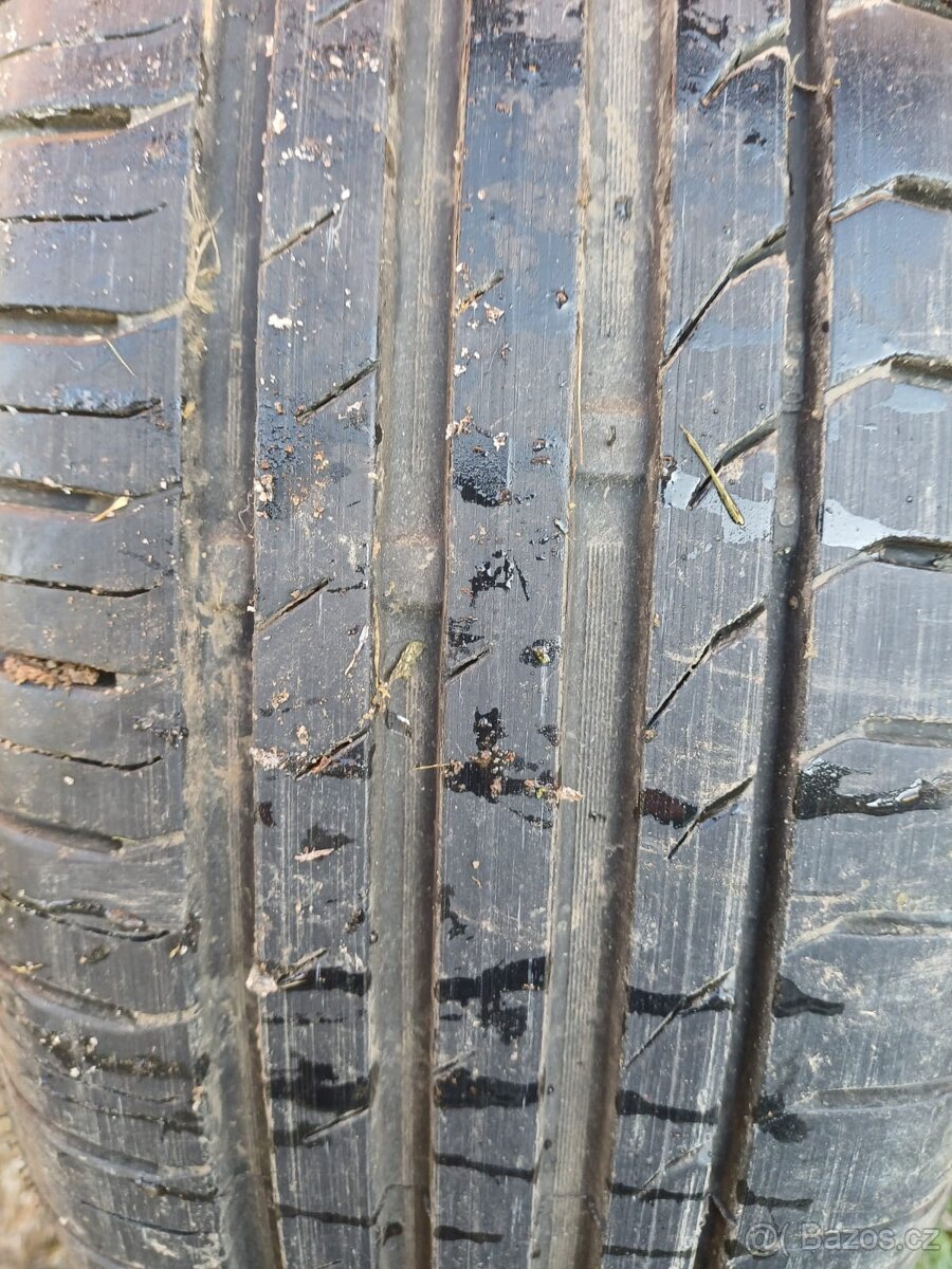 Prodám letní pneumatiky včetně disků - 3