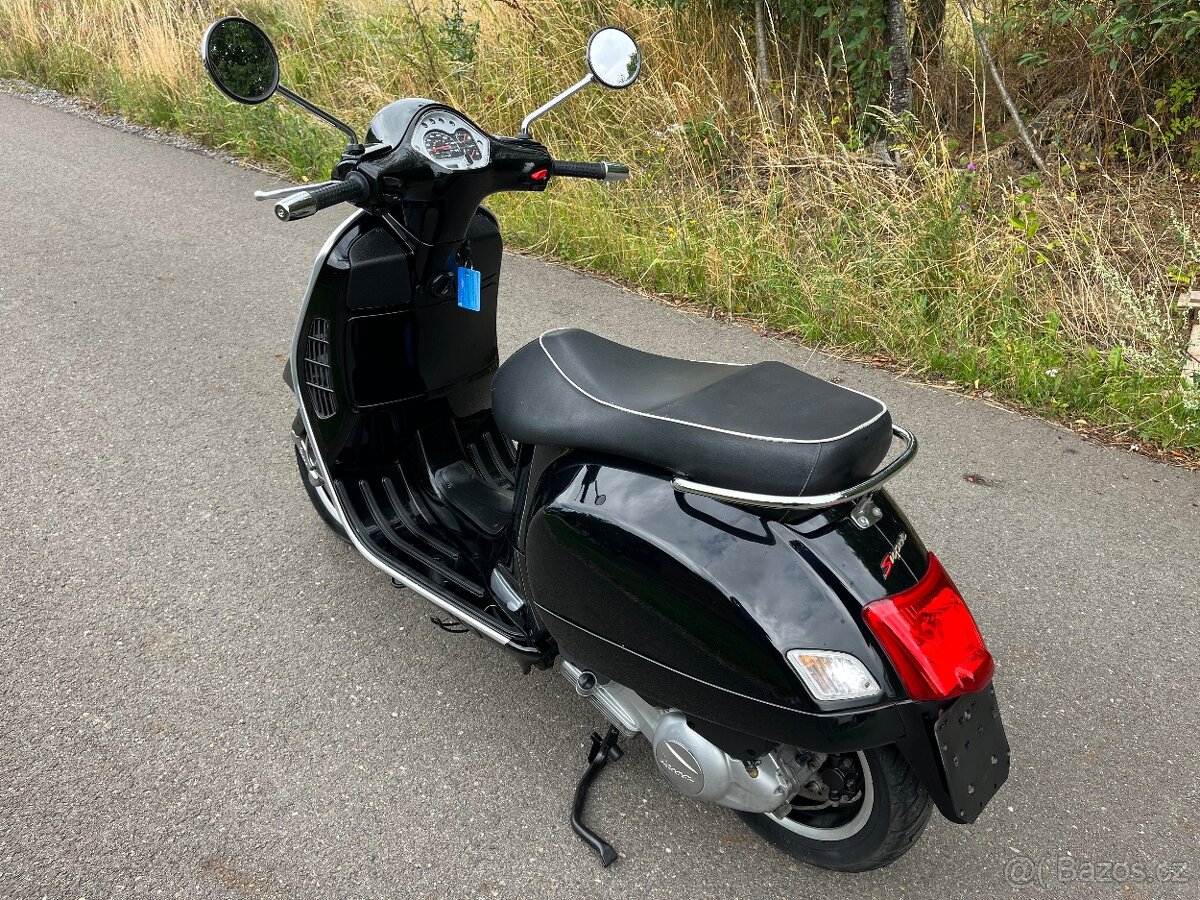 Vespa GTS Super 300 - 3