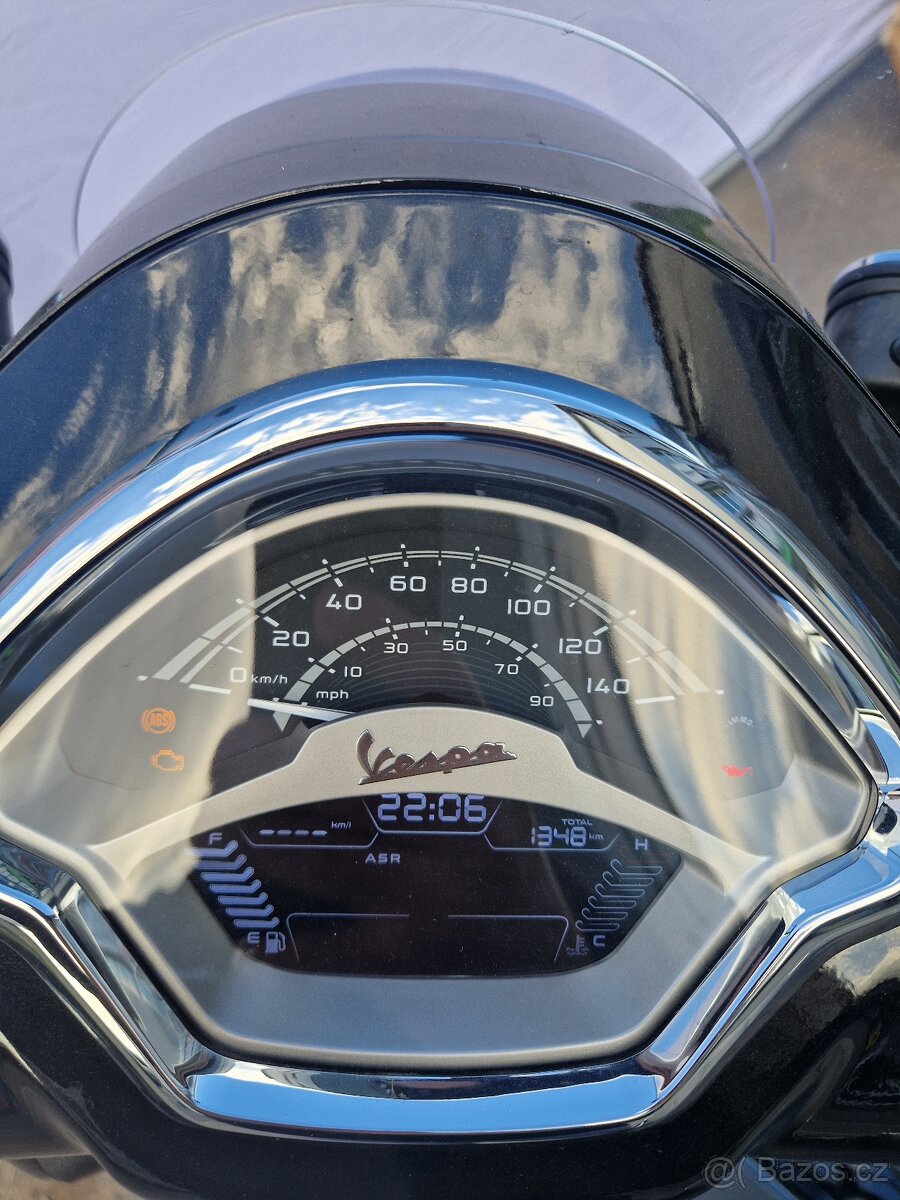 Vespa GTS 310 - předváděcí skútr - 3