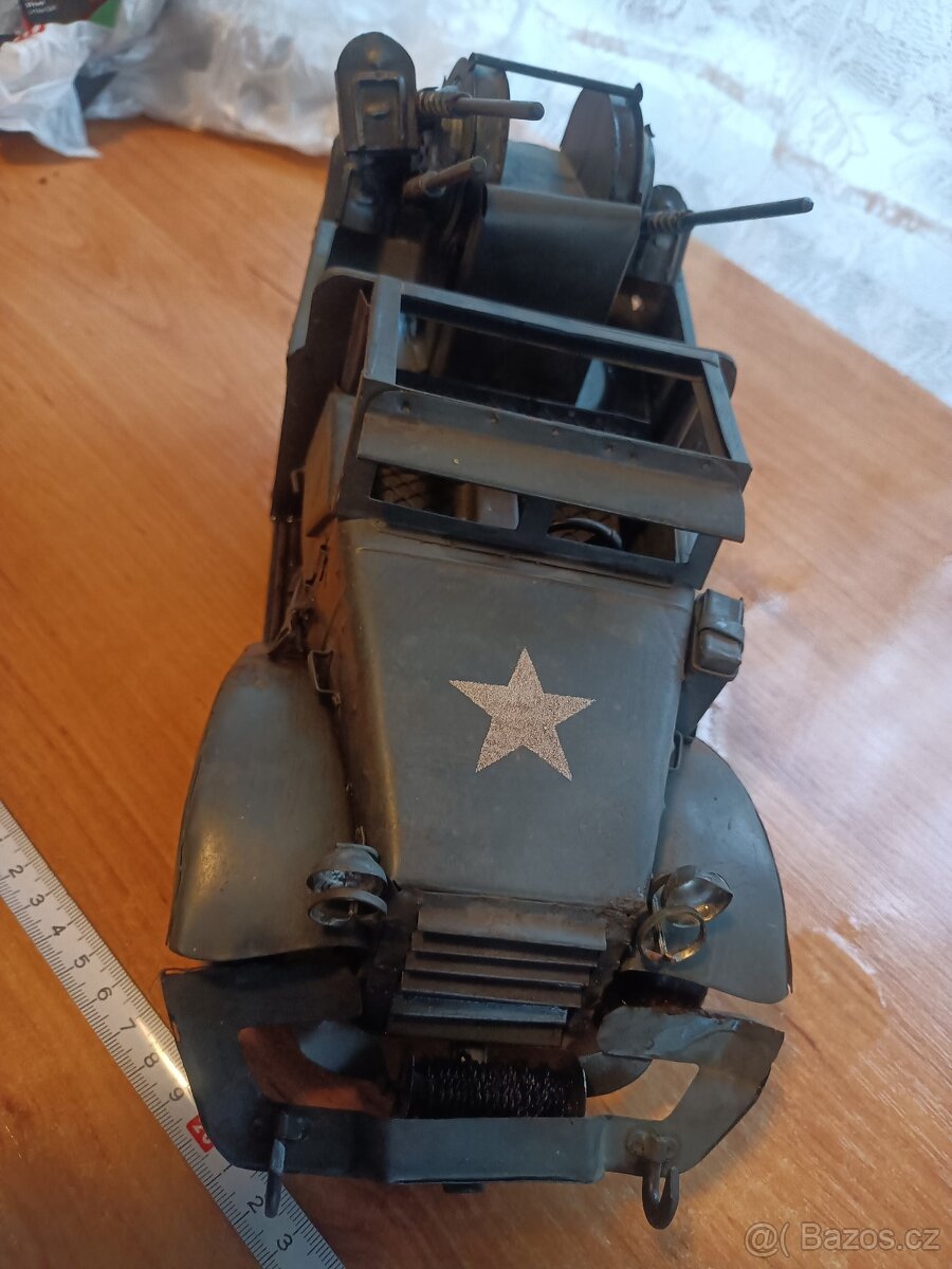 Plechový Model Amerického Haklu WW.2. - 3