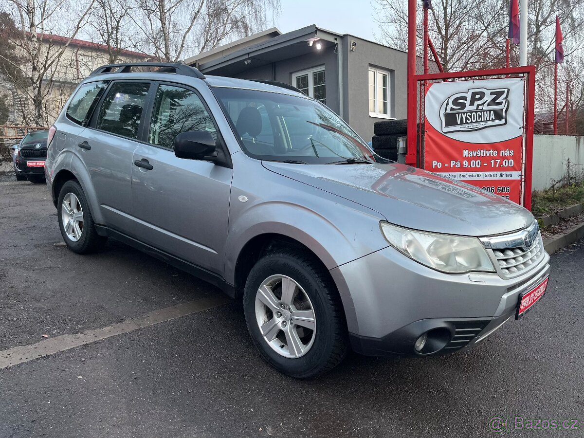 Subaru Forester 2.0i XS • 8/2011 • 110kw • Původ ČR - 3