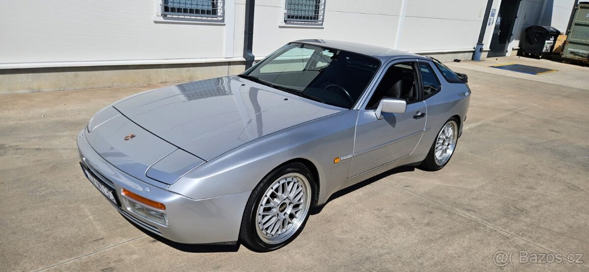 1991 Porsche 944 S2 - 3