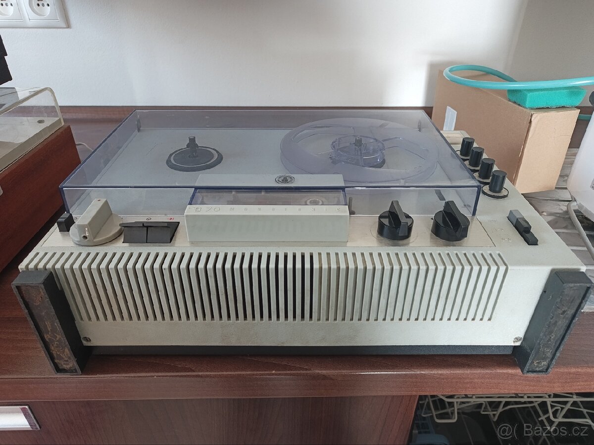 Prodám kotoučový magnetofon Tesla B70 - 3
