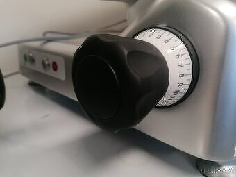 Nářezový stroj La Minerva G5 - 3