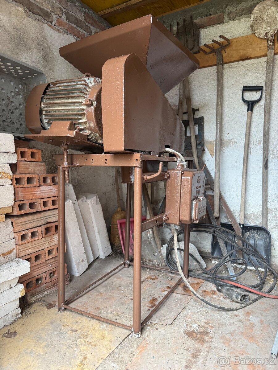 Šrotovník kladívkový - 3