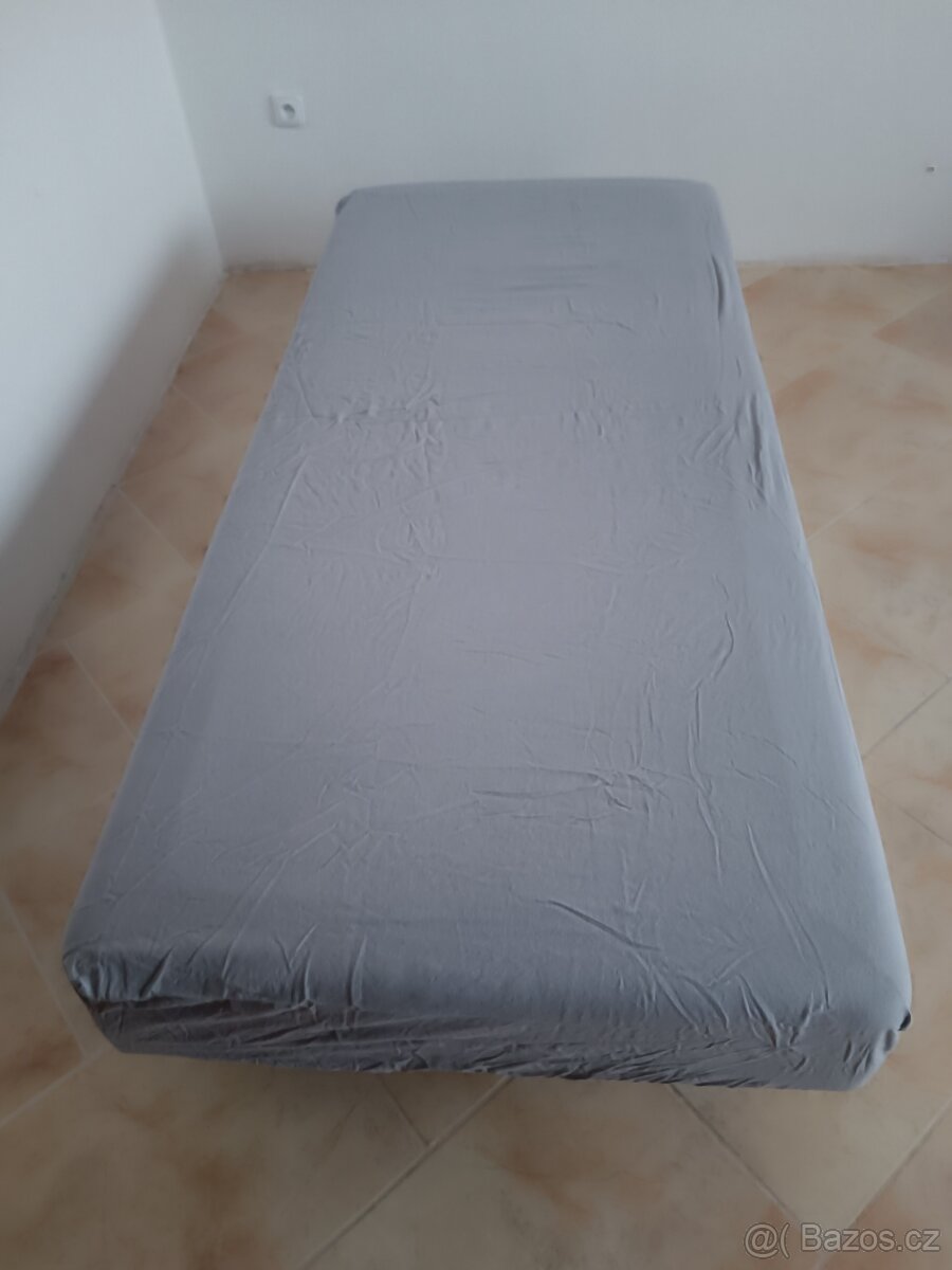 Valenda od IKEA (již není v prodeji v obchodě). - 3