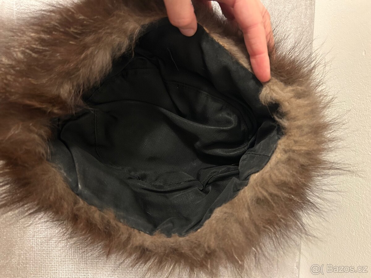 Dámská kožešinova čepice - 3