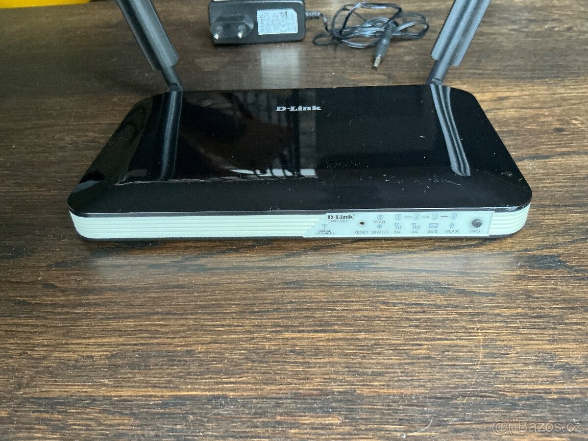 D-Link DWR-921 4G LTE Router (DWR-921) - 3