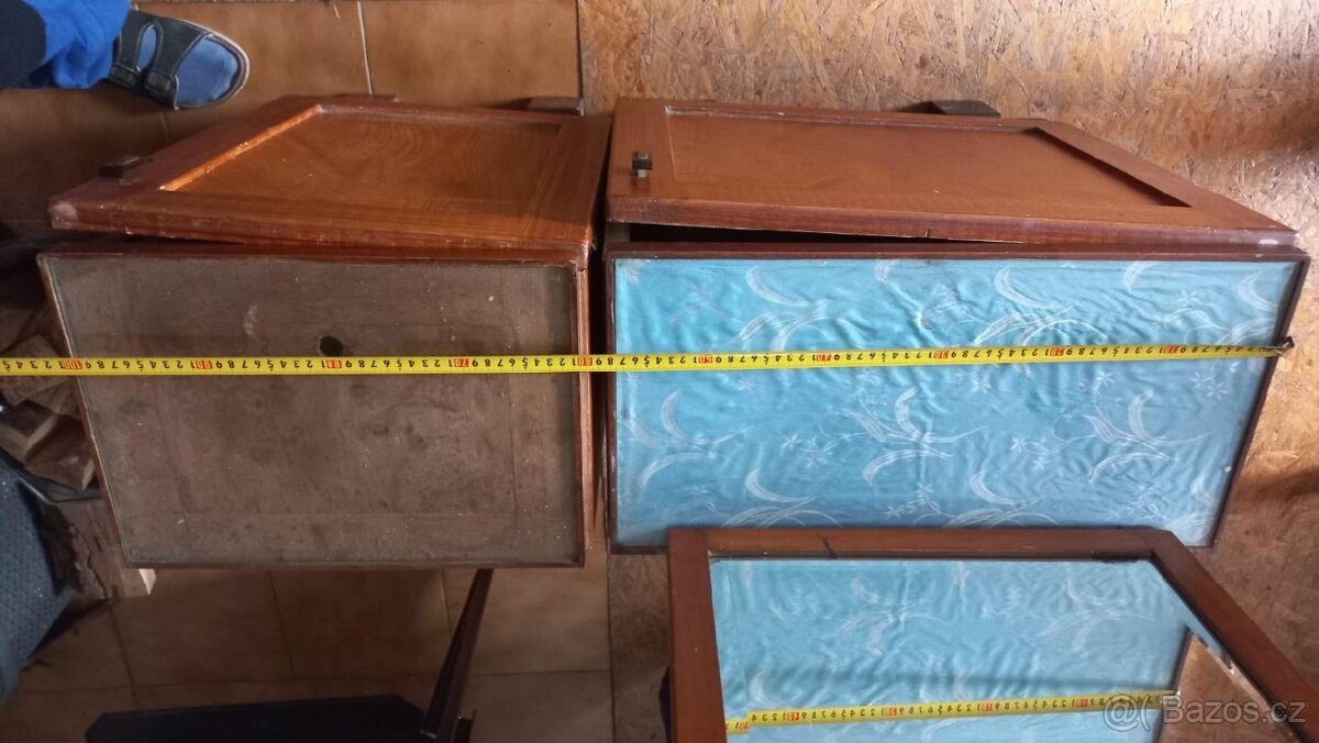 PRVOREPUBLIKOVÝ NÁBYTEK - 3