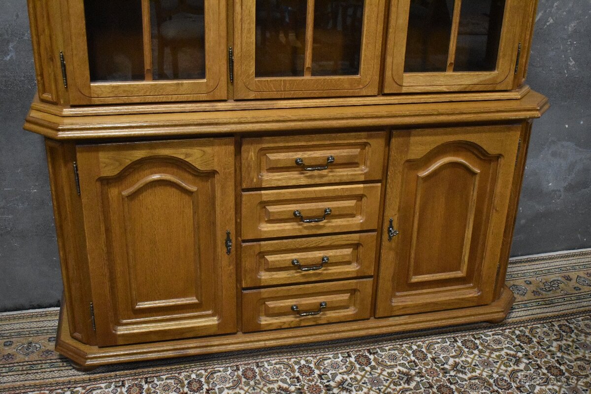 Třídveřová Vitrína - 3