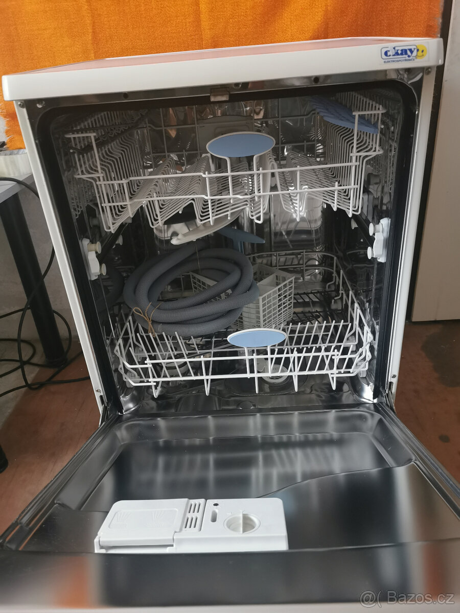 Myčka na nádobí - 3