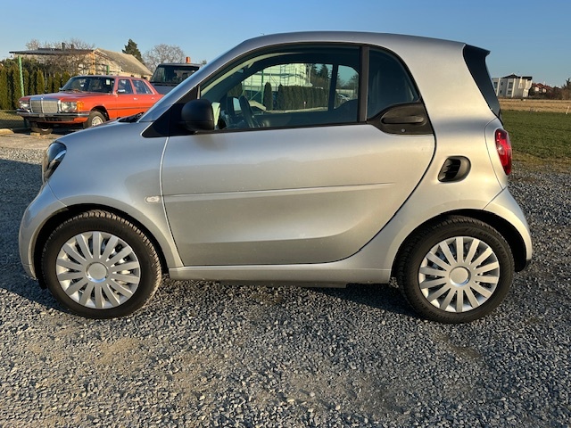 Smart Fortwo EQ Elektro 22kw NAVIGACE DPH - 3