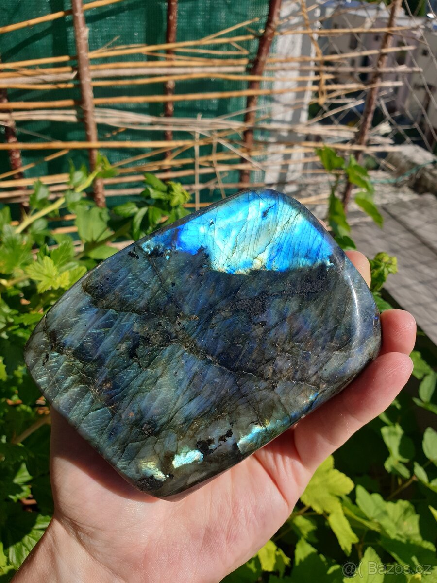 Labradorit - přes 0,9 Kg (modrý speciál) - 3