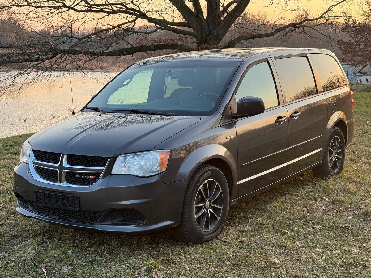 Dodge Grand Caravan - 3