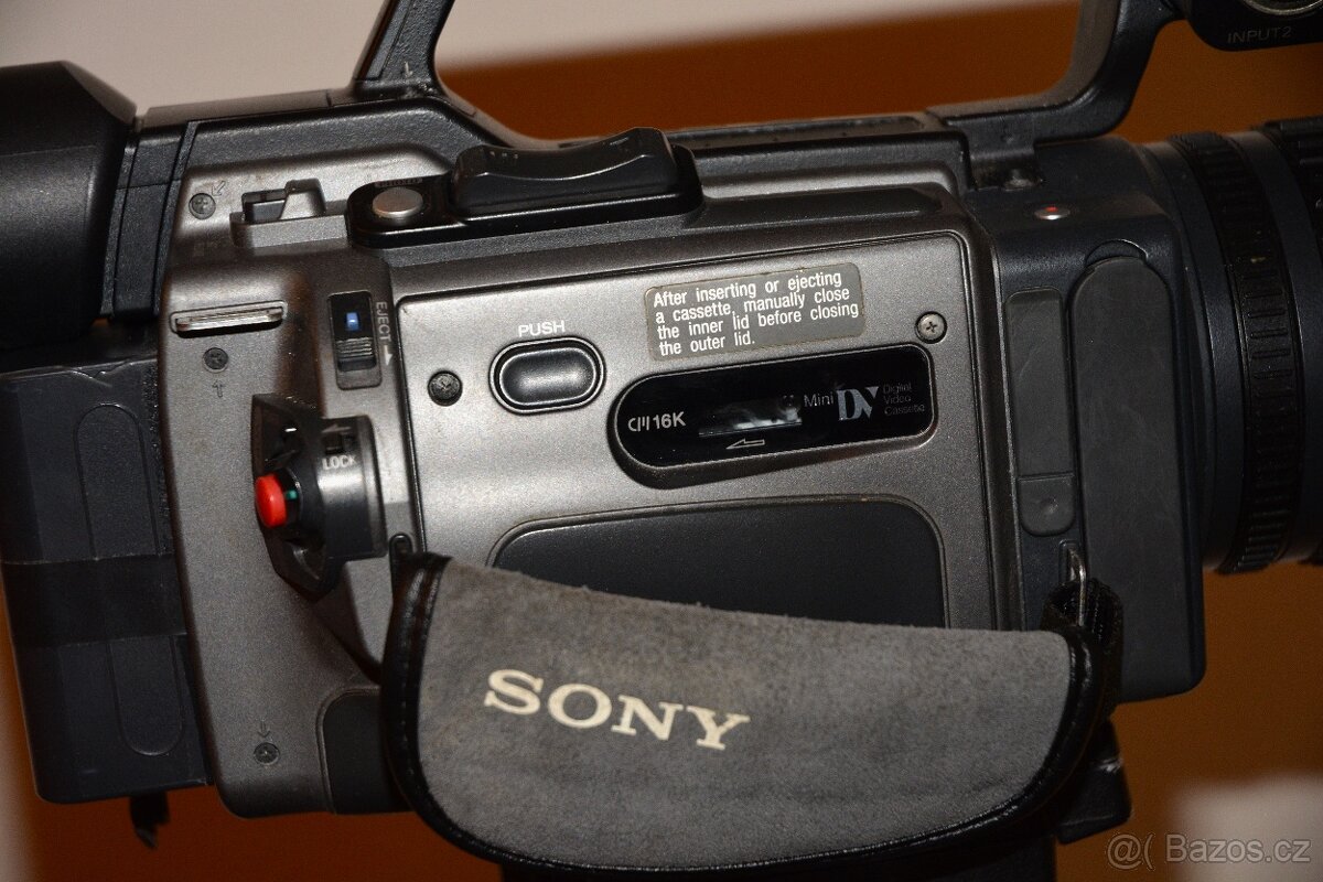 SONY DSR PD170 - 3
