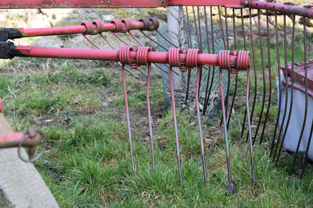 Shrnovač sena nesený - 3