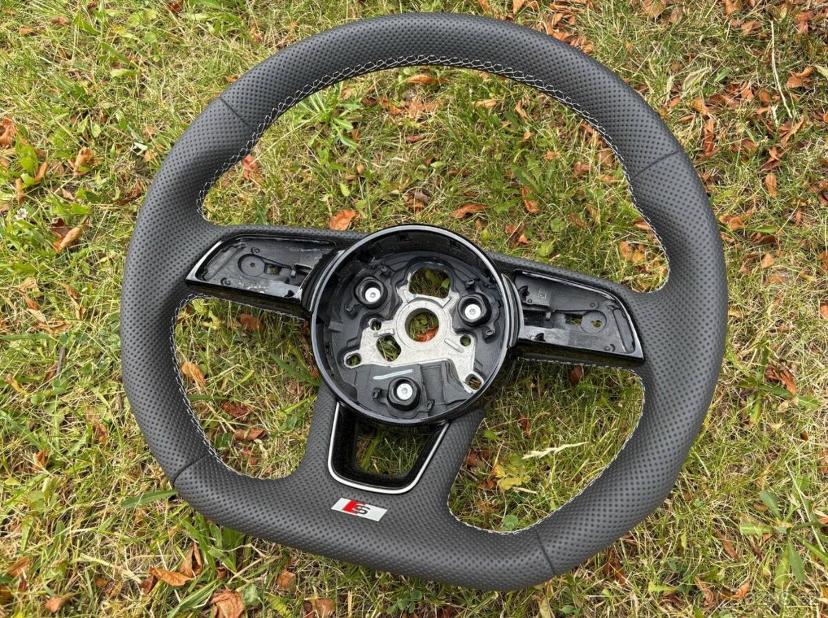 AUDI VOLANT KOZENY PERFOROVANY A3 A4 A5 - 3