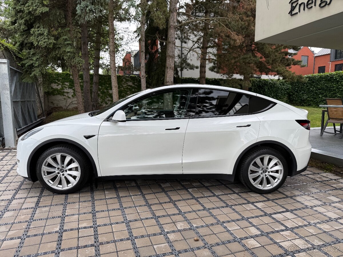 Tesla Model Y, Long Range AWD Tažné - 3