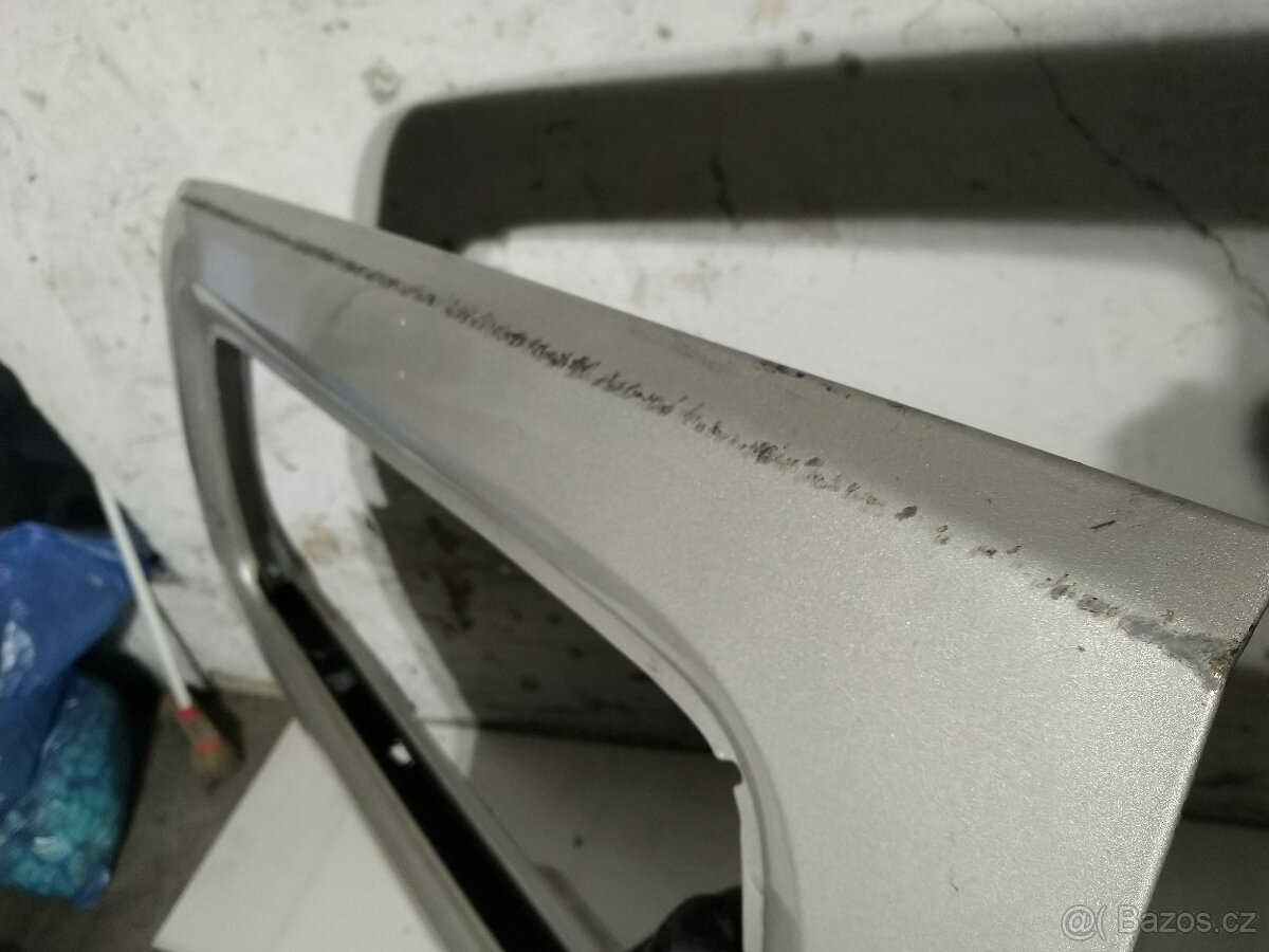 Hummer H3 - levé přední , levé zadní dveře