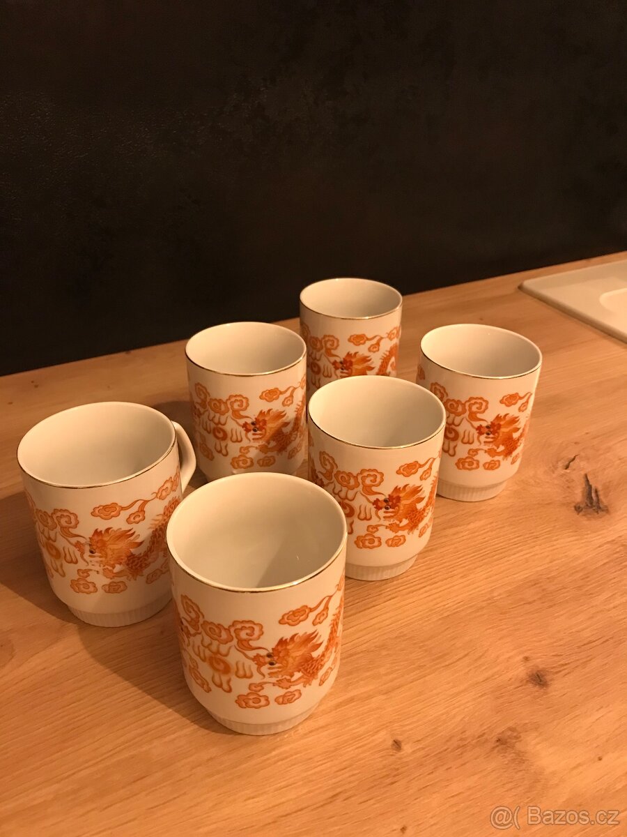 Retro hrnky s červeným drakem - 3