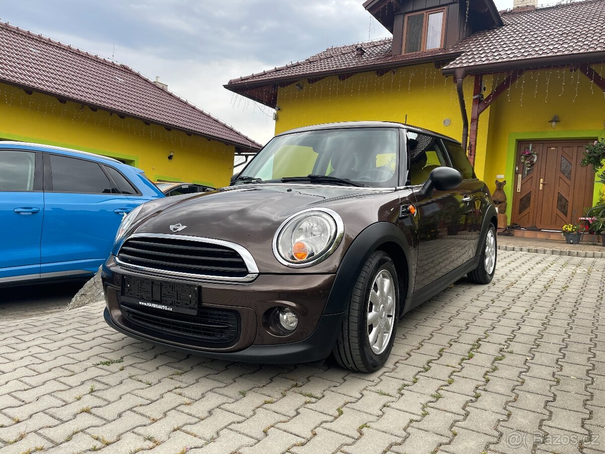 Prodám Mini Cooper 1.6 i,r.v.2012 75 koní, nový olej a brzdy - 3