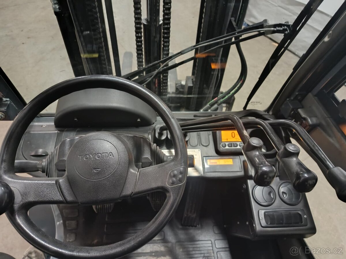 Vysokozdvižný vozík Toyota 02-8FDKF20 Diesel - 3