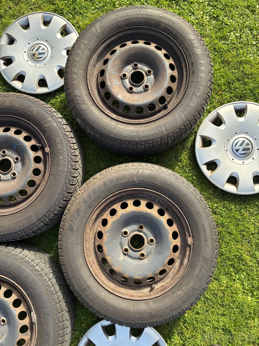 VW kola 6J15H2 ET47 s pneu 195 65 R15 - 3