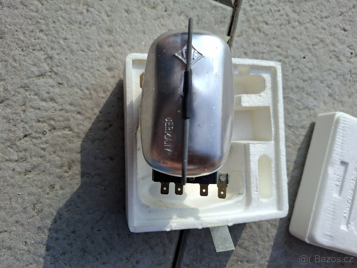 Nový motorek stěrače Porsche Mercedes - 3