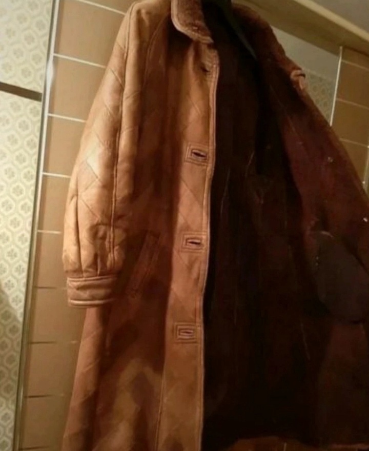 Kábat z pravé kůže s kožešinou, vel. 42-44 - 3