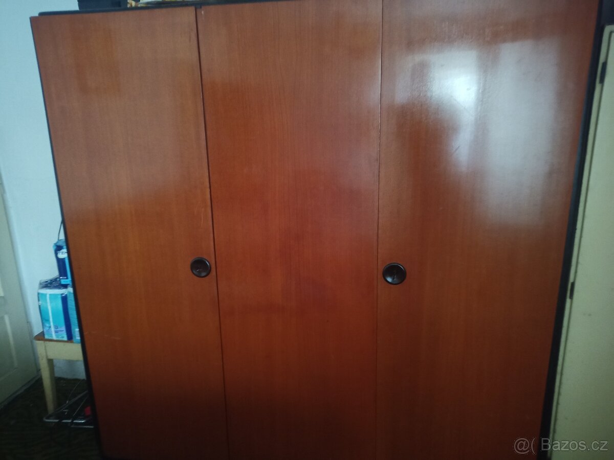 Starožitný nábytek - 3