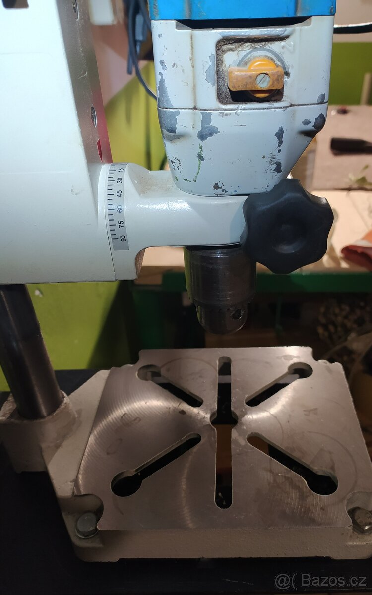 Stojan na vrtačku PROMA + Držák na zeď - 3