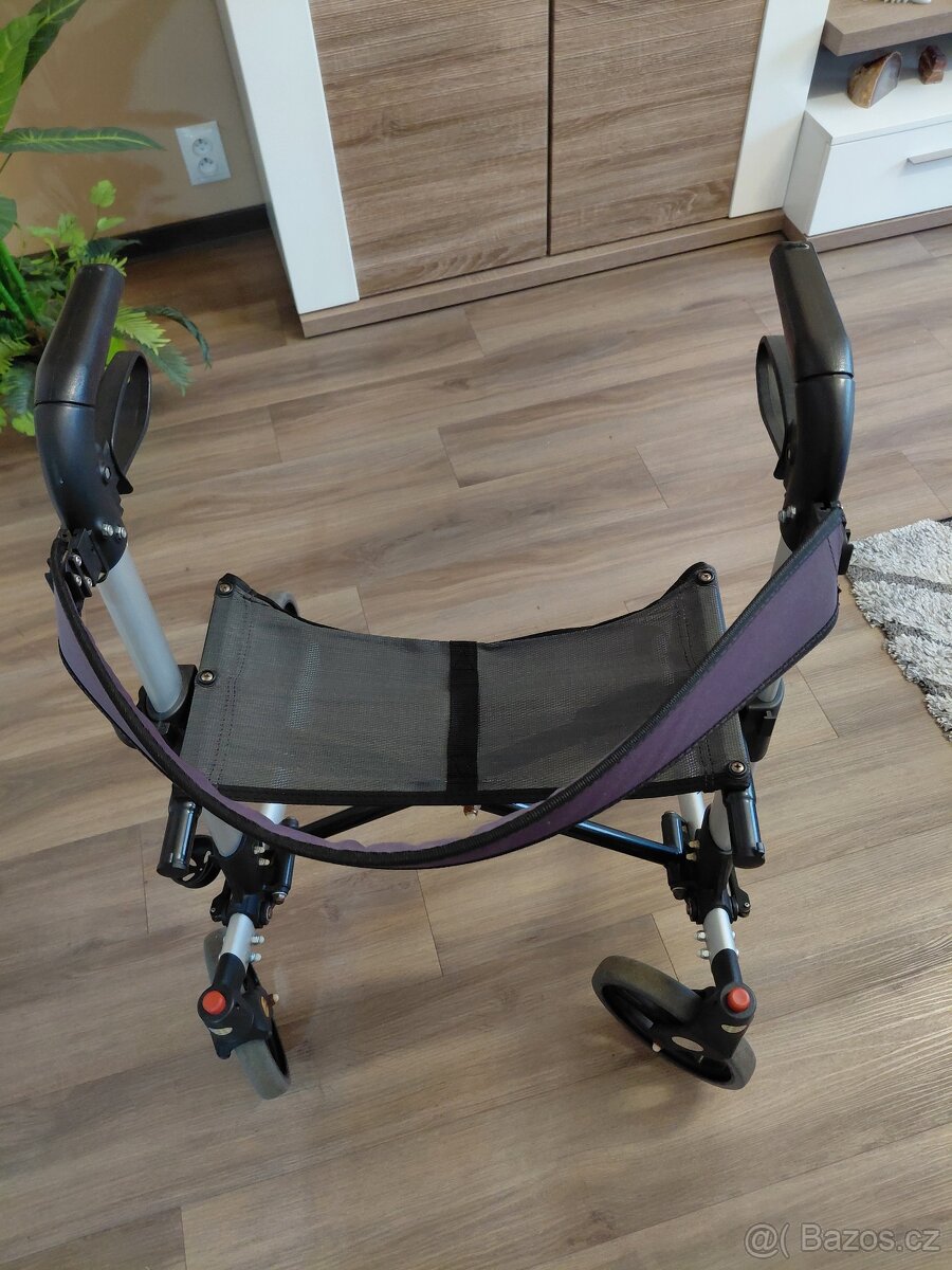 Chodítko pro seniory - 3