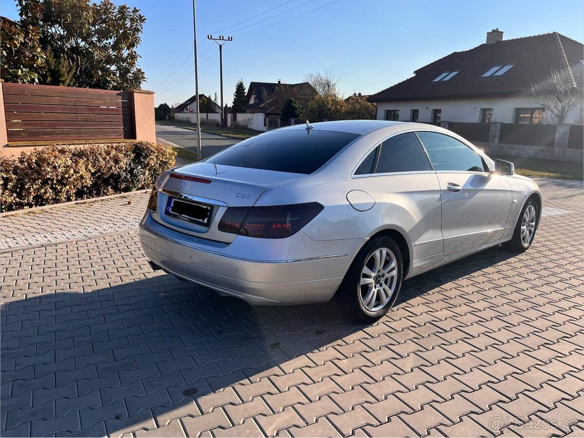 Mercedes-Benz E Coupé 220 CDI 2012 - 3