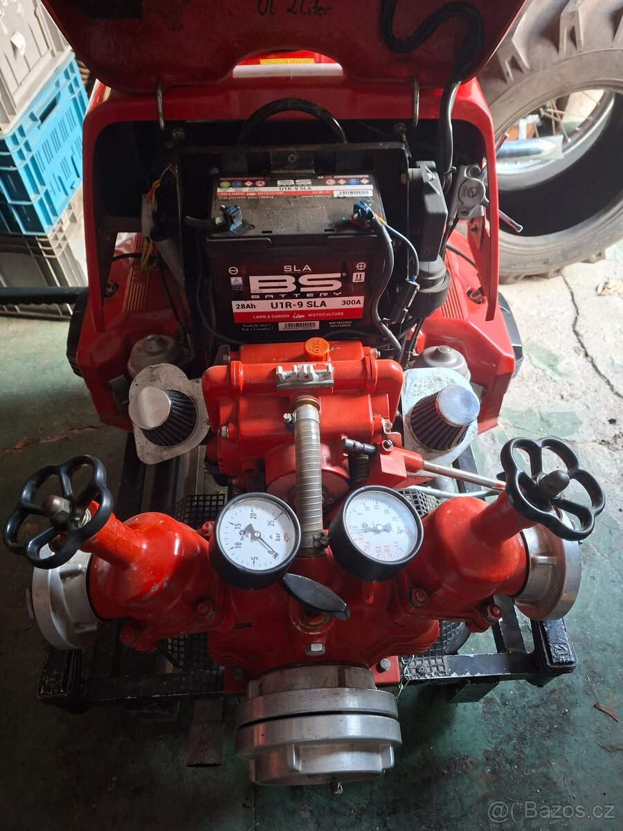 Hasičská stříkačka Rosenbauer Fox - 3