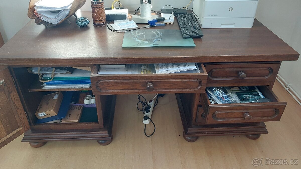 Dubový konferenční stůl - 3