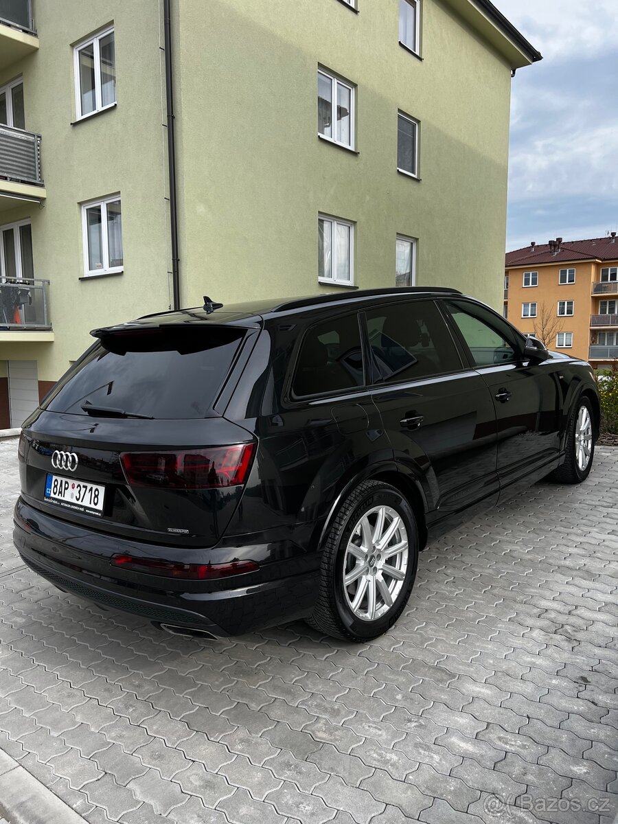 Audi Q7 S-line - 3