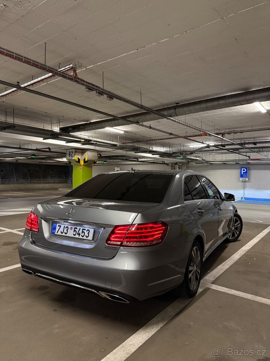 Mercedes-Benz W212 E200 - 3