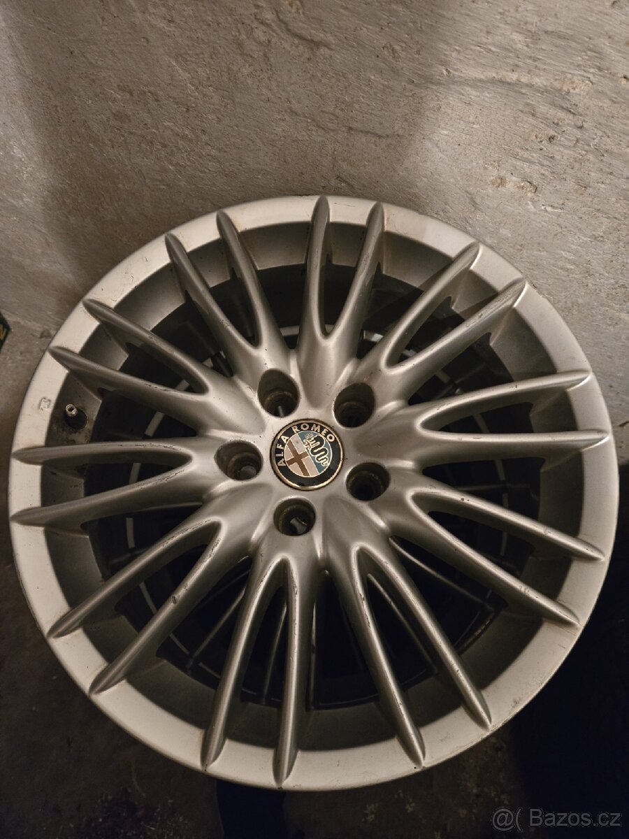 Alfa romeo Alu kola "17 5x110 ET41 7.5J - 3