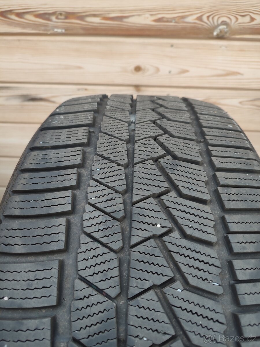 Prodám zánovní sadu zimních pneu 245/35 R 20 Continental - 3