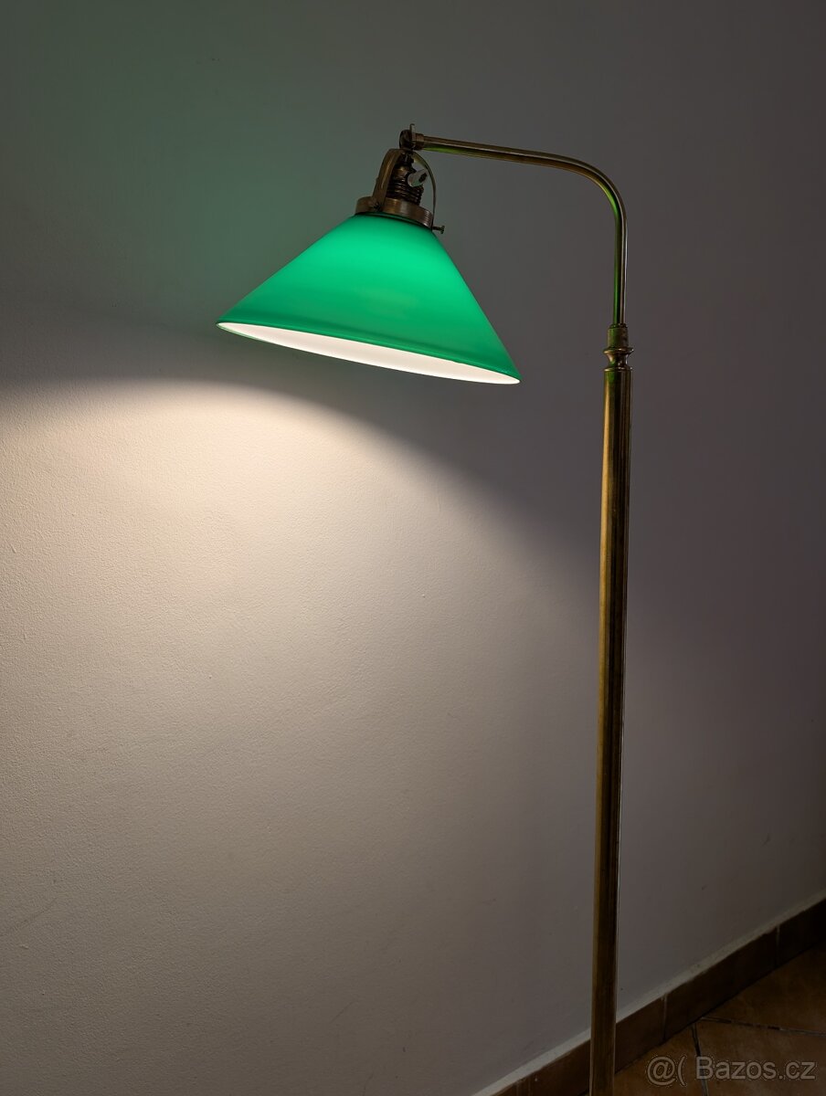 stará podlahová mosazná lampa, zelené nebo bílé stínidlo - 3
