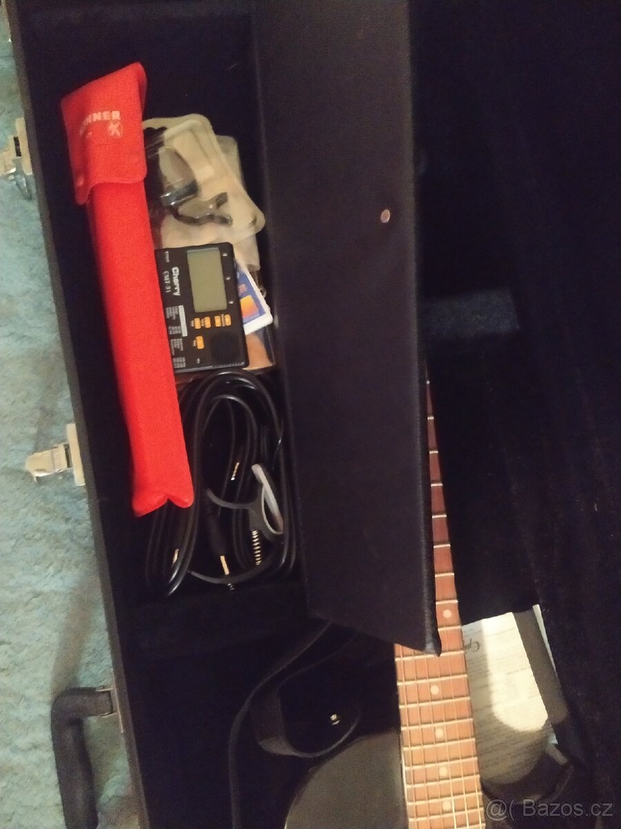 Kytara Les Paul Epiphone special II s kufrem a kombem. - 3