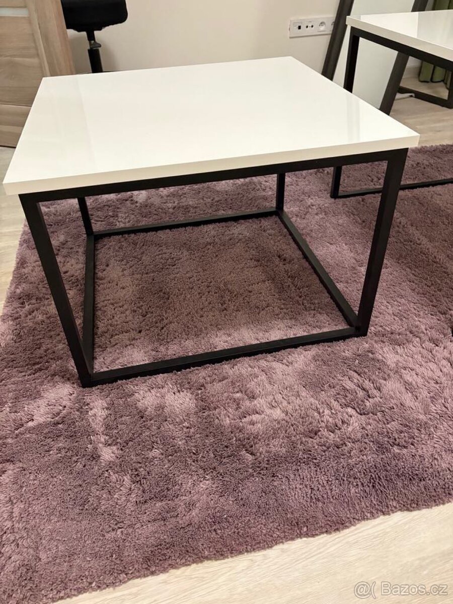 Konferenční stolek - 3