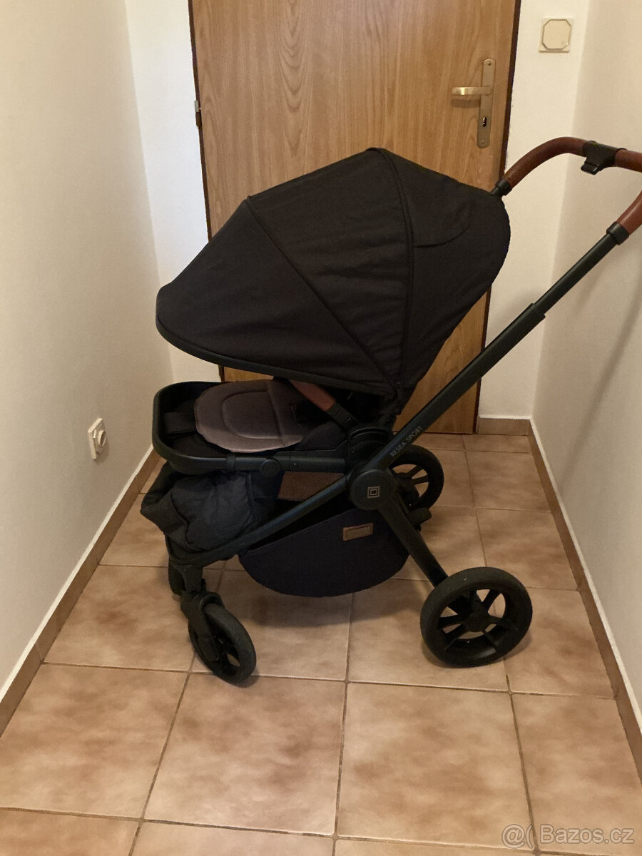 Sportovní kočárek s příslušenstvím - 3