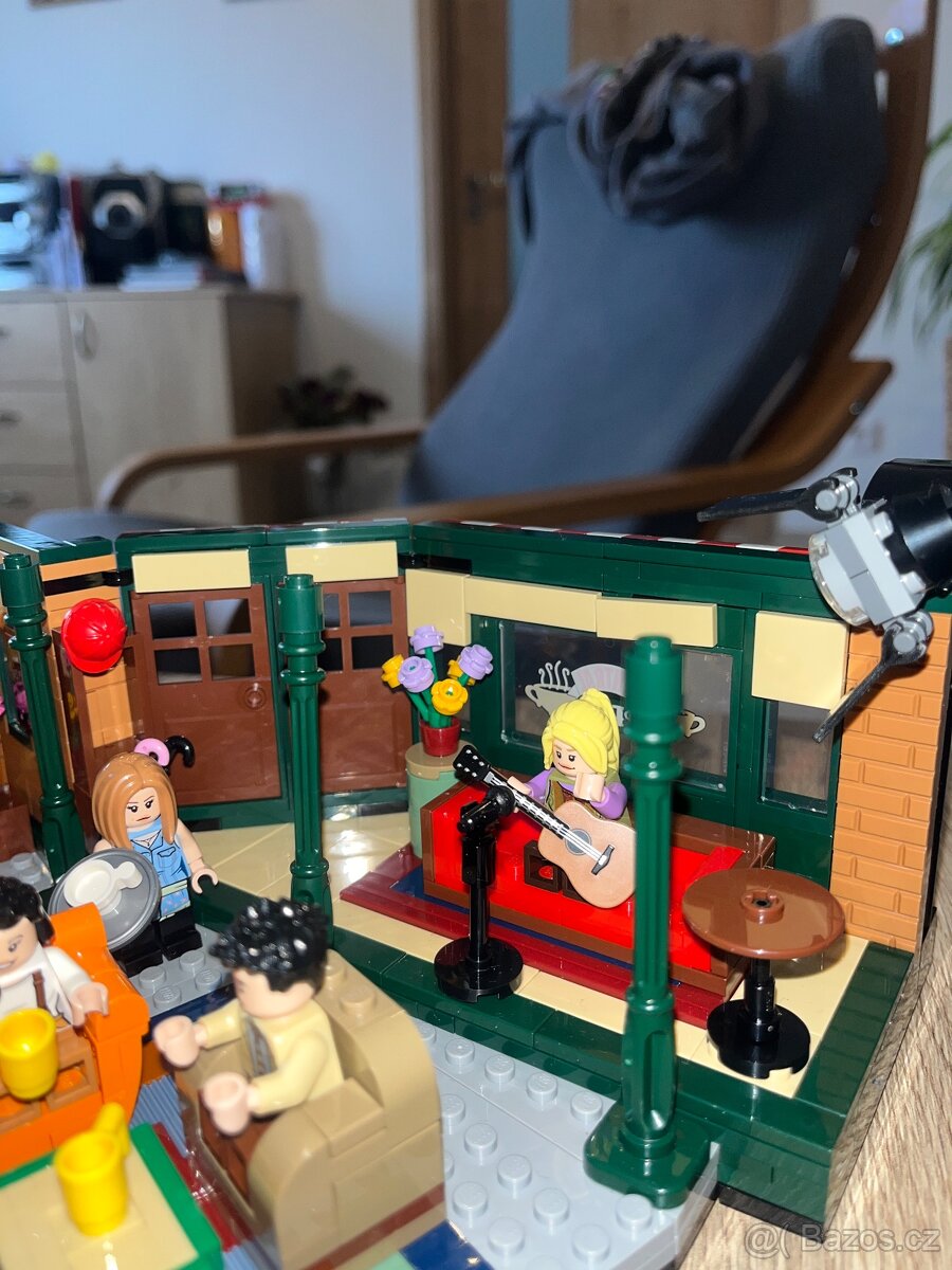 Lego Friends Central Perk - 3