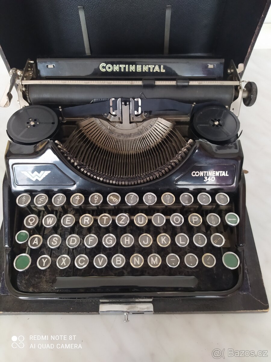 KUFŘÍKOVÝ PSACÍ STROJ - 3