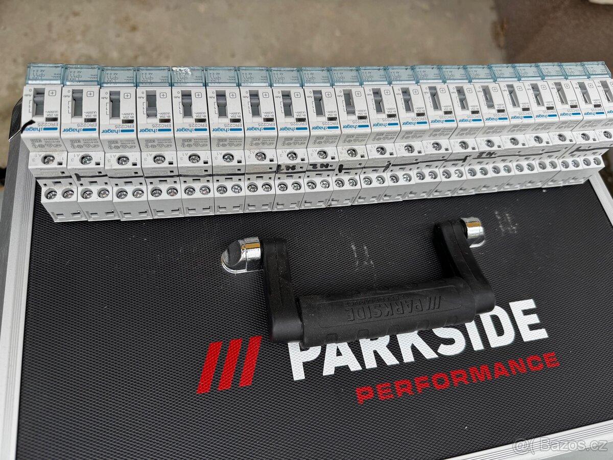 20x Instalační stykač hager ERC225 25A/230V 2NO - 3