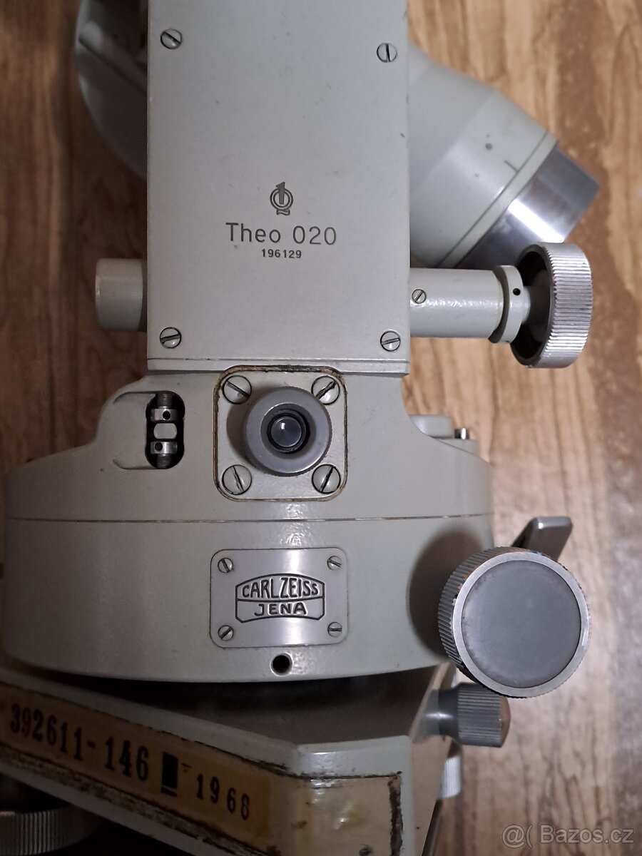 Carl Zeiss Jena Theo 020 –historický theodolit, kufr, návody - 3