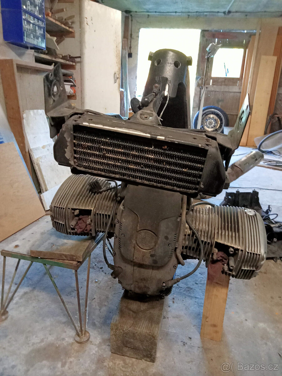 Celý motor na BMW 1100 GS - 3
