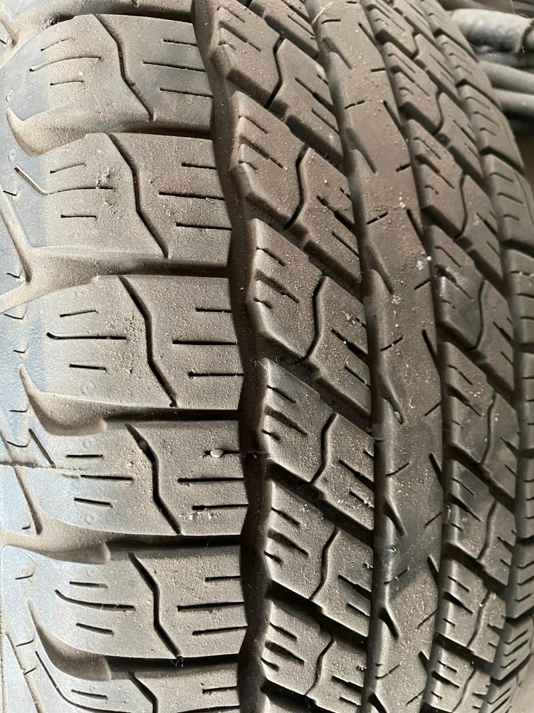 Nová pneu sada včetně disků 255/70R15C - 3