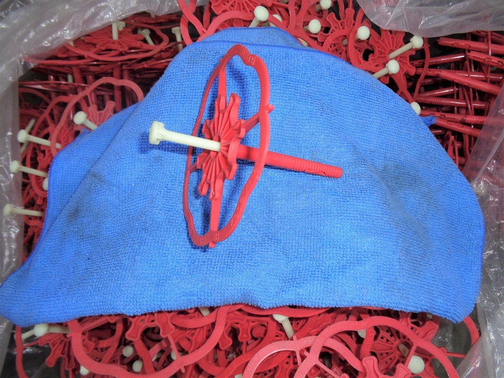 Talířové hmoždinky a střešní hmoždinky - 3